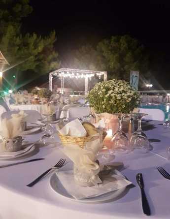 Τραπέζι σε κτήμα γάμου