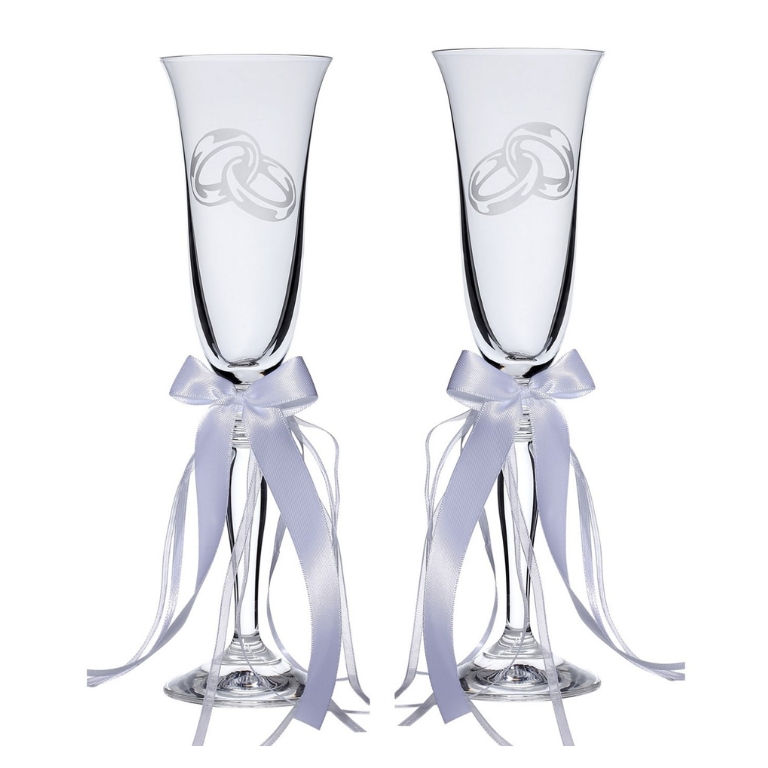 Κρυστάλλινα ποτήρια γάμου με φιγούρες γαμπρού και νύφης