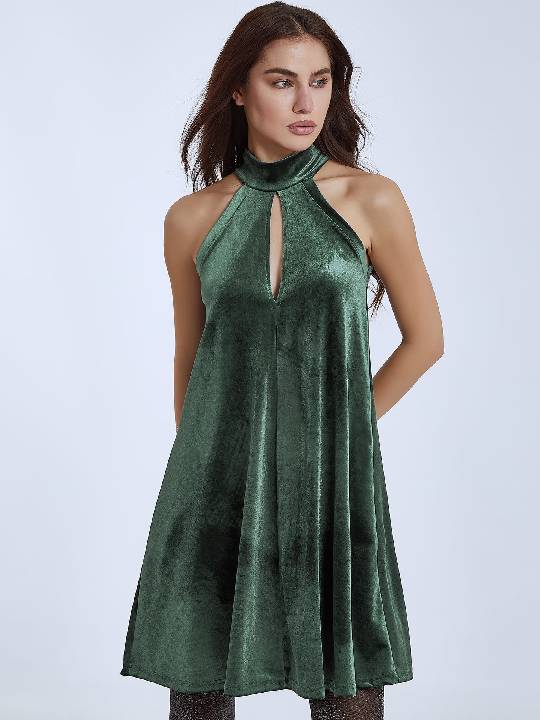Βελούδινο φόρεμα με δέσιμο σε πράσινο χρώμα