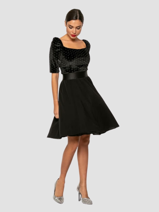 Μαύρο βελούδινο φόρεμα με κλός φούστα