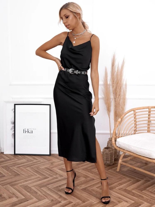 Σατέν Midi μαύρο φόρεμα με ντραπέ ντεκολτέ
