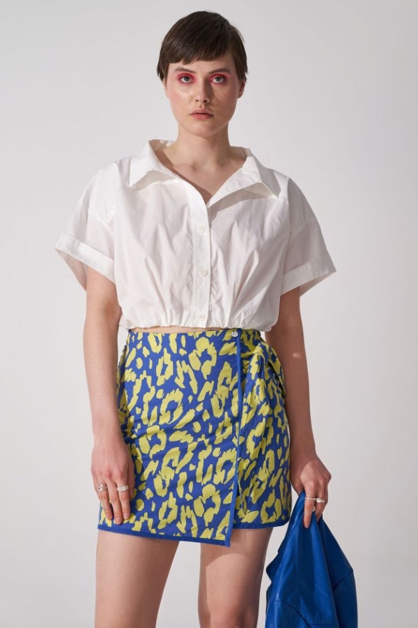 Κοντή φούστα με αφηρημένο μοτίβο