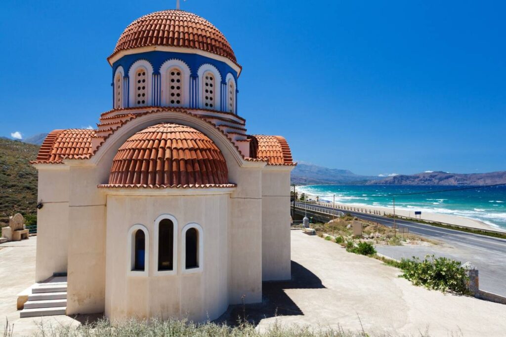 Μικρή παραδοσιακή εκκλησία στην Ελλάδα. Δικαιολογητικά για θρησκευτικό γάμο