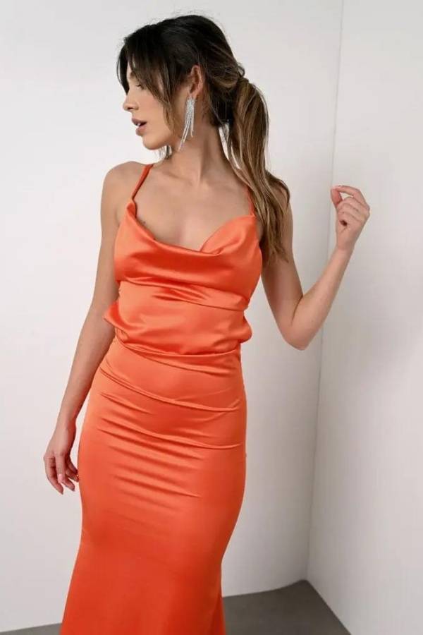 Σατέν Maxi Φόρεμα για Γάμο με Σούρα σε Πορτοκαλί